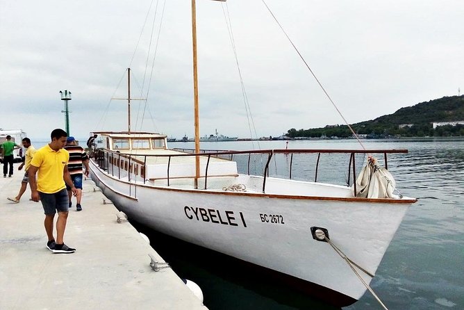 4-hour Boat Trip with Fishing, Lunch and Unlimited Drinks in Nessebar - Stop-by-stop: what each coastline stop gives you