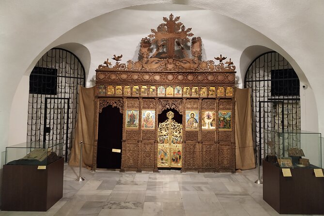 Art Gallery Sightseeing Tour in Sofia - What makes Yoannna’s art commentary work