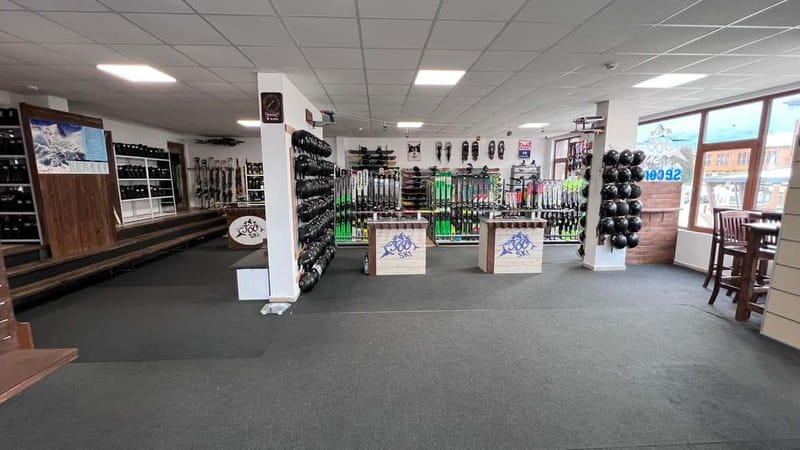 Bansko: Ski and Snowboard equipment rental - Gear Ready at 360 Ski Bansko, Right by the Gondola