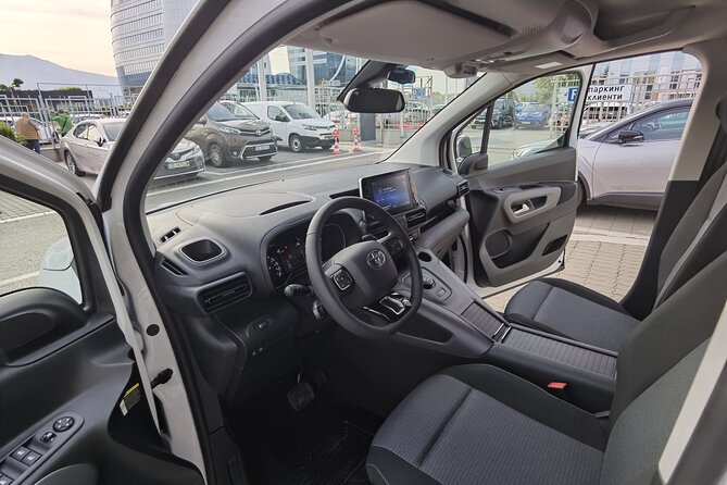 Bansko Transfer From/to Sofia Airport and Hotels - The drive: 165 km, about 2.5 hours, through Pirin region scenery