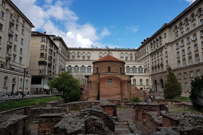 Communist Walking Tour of Sofia - What makes the guides matter on this tour