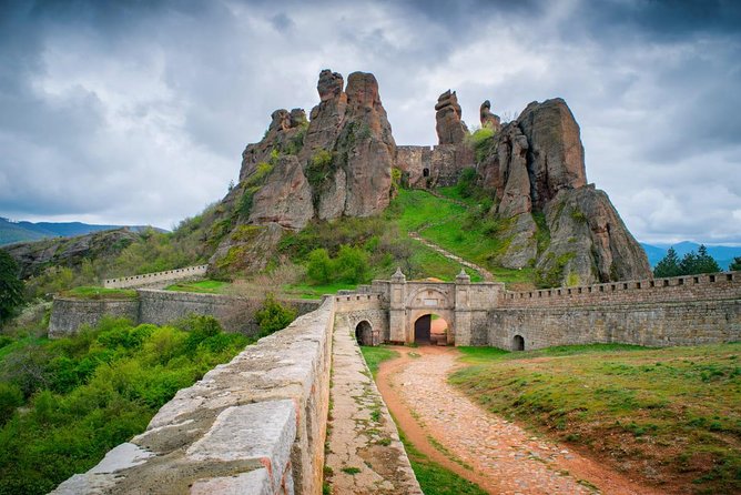 Day tour to the Natural wonders Belogradchik Rocks & Venetsa cave - Belogradchik Fortress and Rocks, Plus Venetsa Cave: A lot for one ticket