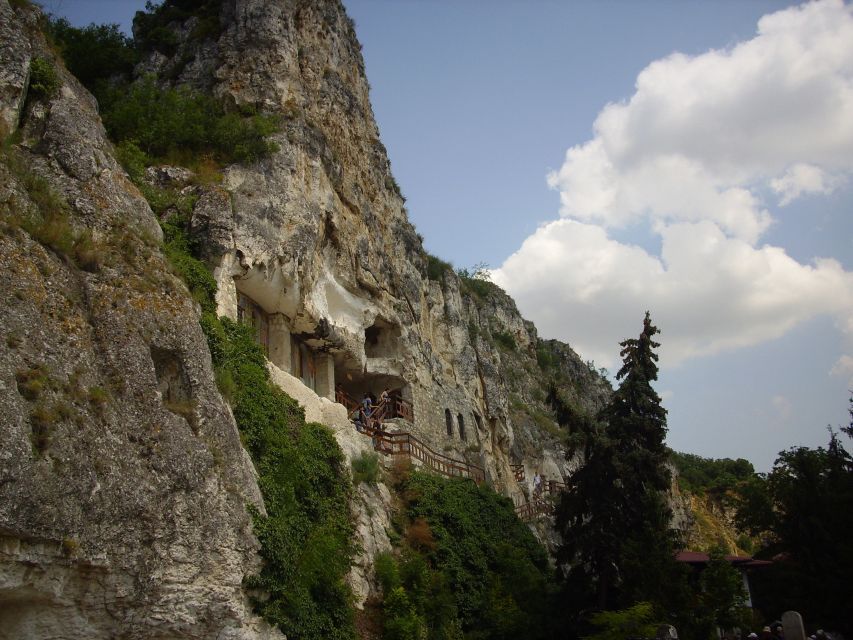 Day Trip to Bulgaria and Veliko Tarnovo from Bucharest - Crossing Into Bulgaria From Bucharest, What the 12 Hours Feels Like