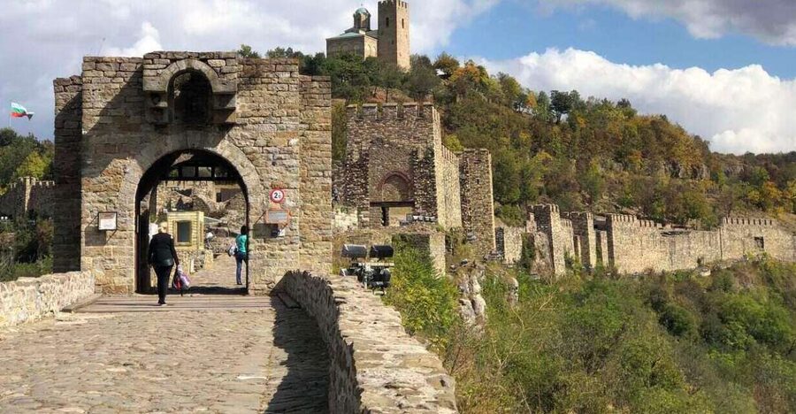 Day Trip to Bulgaria and Veliko Tarnovo from Bucharest - Veliko Tarnovo, The Medieval Capital and Tsaravets Fortress Time