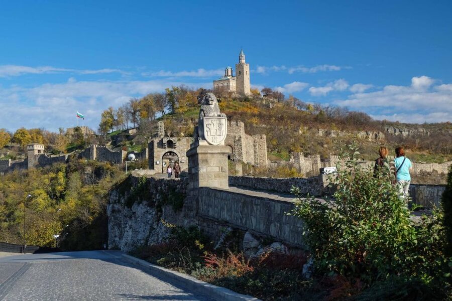 Day Trip to Bulgaria and Veliko Tarnovo from Bucharest - Guides and Group Pace, Why It Can Feel Smooth