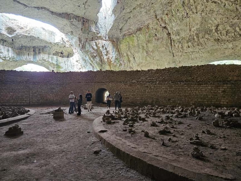 Devetaki, Krushuna & Lovech Tour - Hissarya Fortress and the Vassil Levski museum, optional but good if you like context