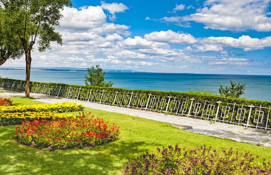 Elenite: Sozopol, Pomorie, Burgas & Boat Cruise - South Tour - The Thracian Tumulus (2nd-3rd Century A.C.) and the Sun Cult