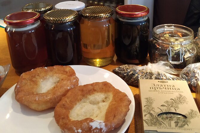 Enchanting Honey and Healing Tea Tasting - The tasting flow: five honeys plus mekitsa