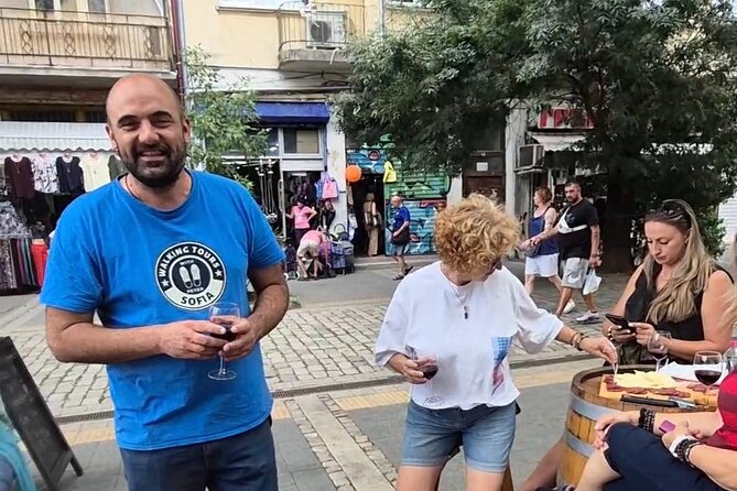 Exclusive Afternoon Wine & Appetizers with Local - Key points before you go