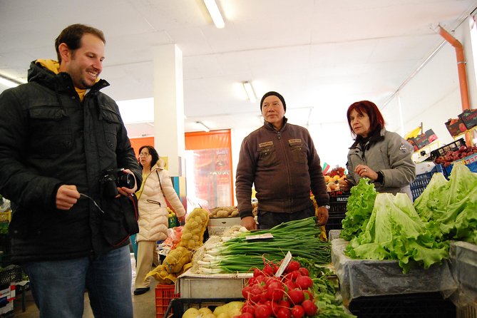 Food Walk: Bulgarian Food and Culture Tour in Plovdiv - Markets, bakeries, and a tea stop: how the tastings build