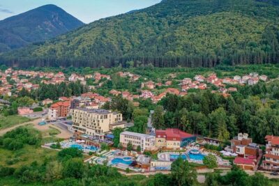 Thermal Pool Escape & Aqua Club Visit