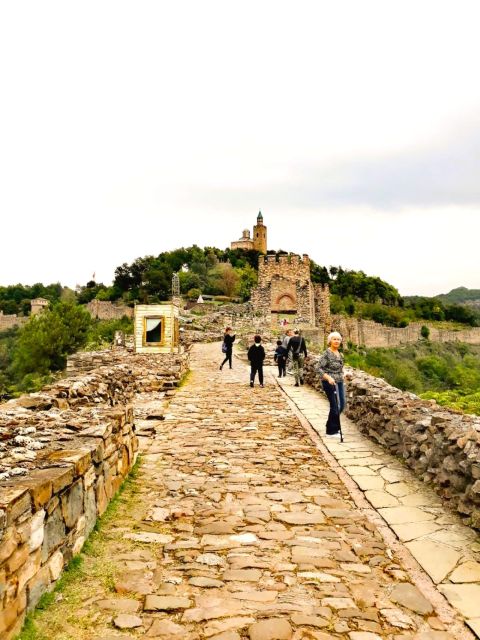 From Bucharest: Day Trip to Medieval Marvels of Bulgaria - Veliko Tarnovo: City of the Tsars on cobbles and viewpoints
