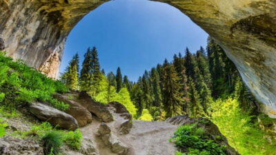 Wonderful Bridges and Rhodope Cuisine Day Trip