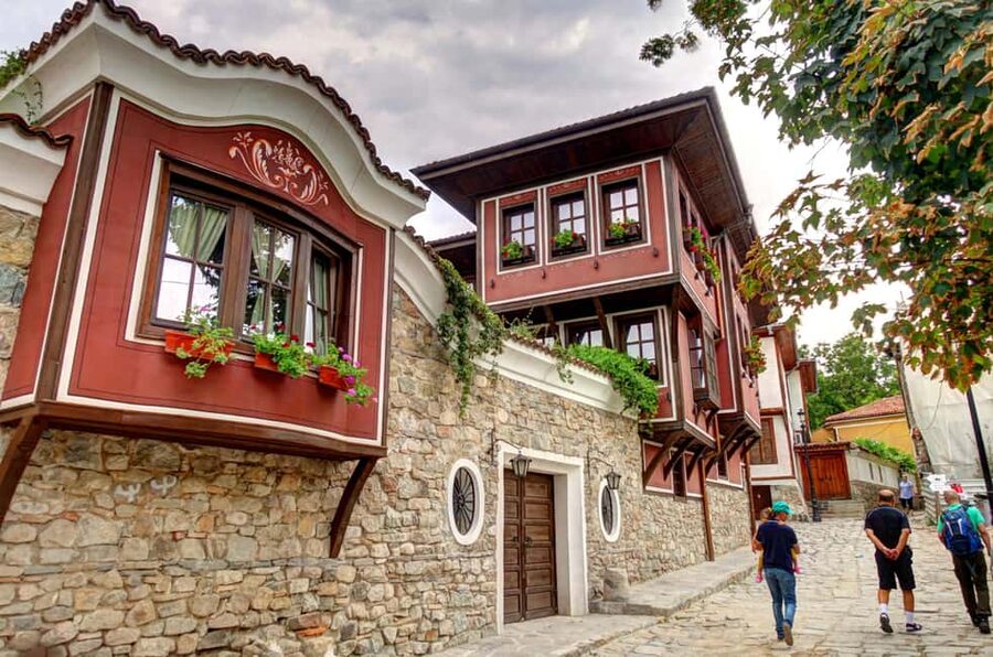 From Sofia: Plovdiv and Rila Monastery tour in one day - Dress code at the monastery: covered shoulders and knees