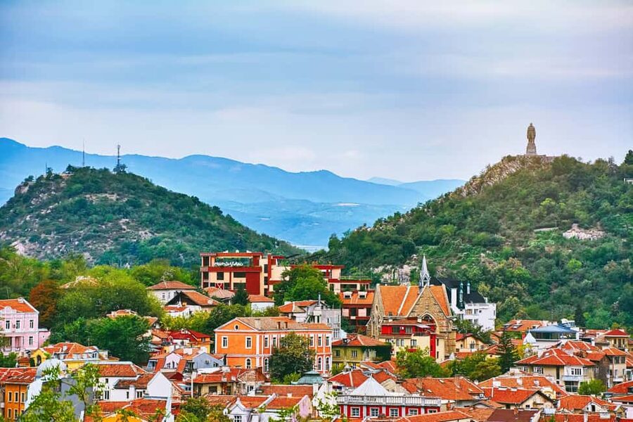 From Sofia: Plovdiv and Rila Monastery tour in one day - Food and drinks: the packed-lunch reality