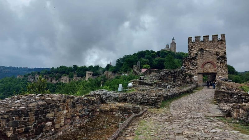 From Sofia: Veliko Tarnovo and Arbanasi Tour with Transfer - Who should book this tour, and who should pass