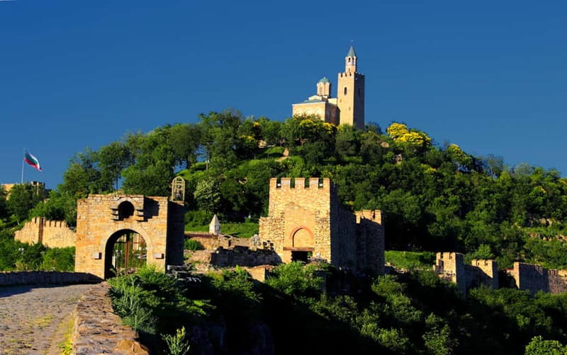From Sofia: Veliko Tarnovo and Arbanasi - Lunch stop in Veliko Tarnovo: use it well