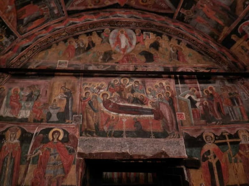 From Sofia: Veliko Tarnovo & Arbanassi 12 hrs Day Tour - Guides and small-group energy: what you get with Traventuria