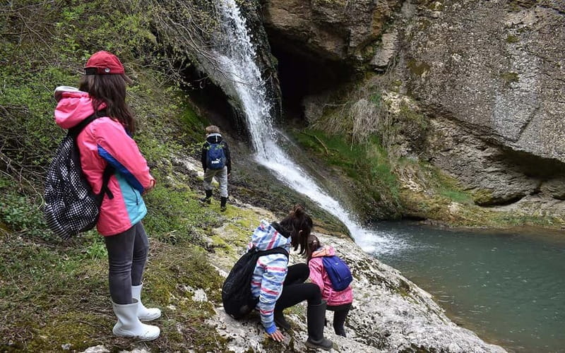 Full day waterfalls and caves around Veliko Tarnovo - Timing and transfers: why the 7-hour plan works
