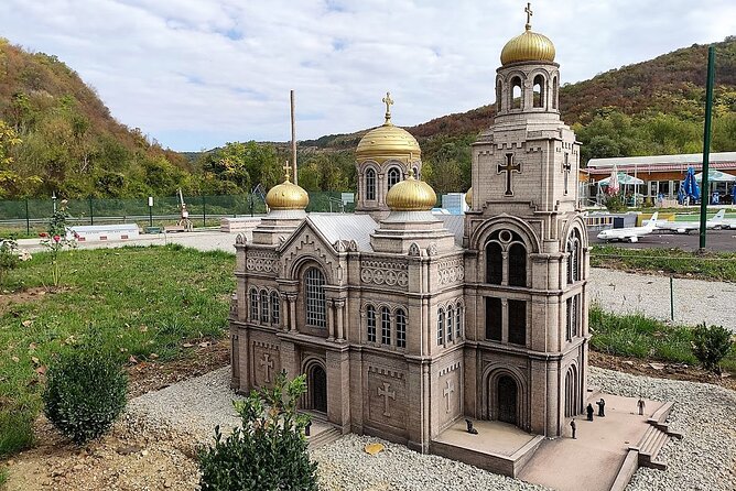 Guide and Entrance for the Mini Bulgaria Park near Veliko Tarnovo - Stop 1: Mini Bulgaria Park and Its 1:25 Scale Magic