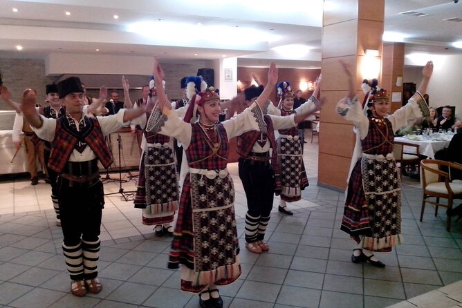 Learn to Dance Bulgarian Folklore - What Happens During the One-Hour Lesson