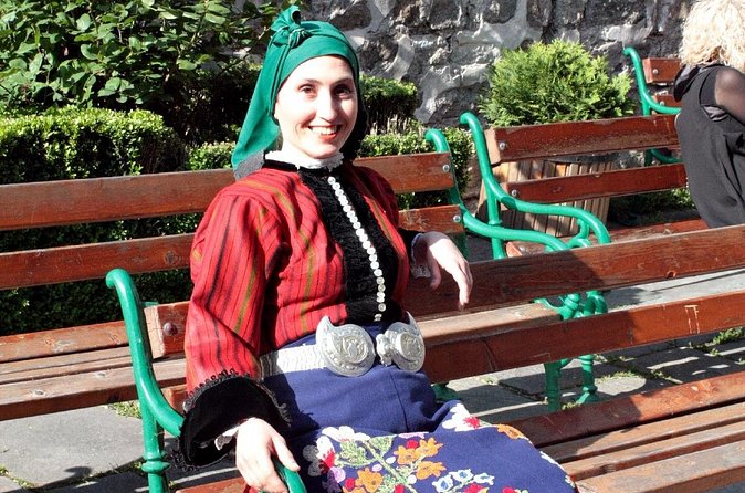 Learn to Dance Bulgarian Folklore - English Instruction: The Practical Advantage for Non-Speakers