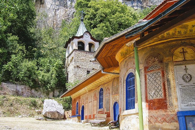 Monasteries and Waterfalls Tour from Veliko Tarnovo - Kaya Bunar waterfall near Hotnitsa: what to expect