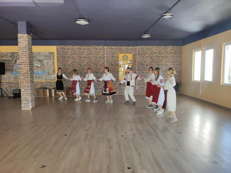 Nessebar: Discover Bulgaria with Dance - Key moments that make this dance lesson click
