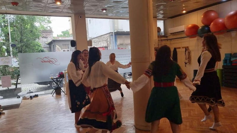 Nessebar: Discover Bulgaria with Dance - Learning one or two traditional dances, with choro practice