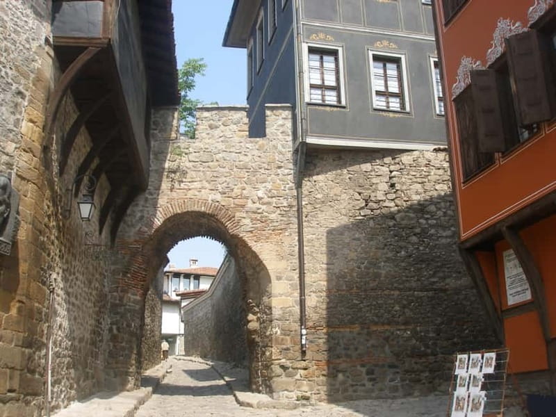 Plovdiv: 2-Hour Sightseeing Walking Tour - Djumaya Mosque: 14th-century architecture in the same walking loop