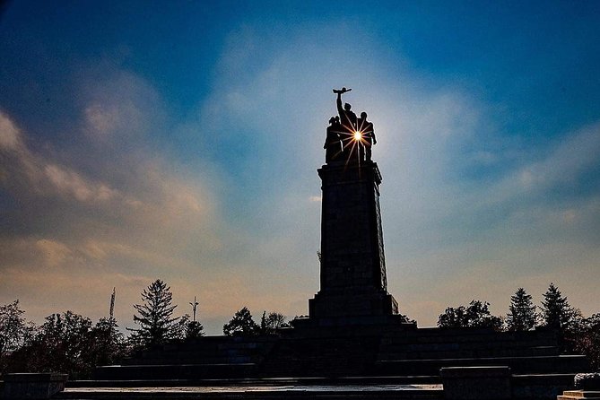 Private Communist Sofia Walking Tour - Stop 4: Soviet Army Monument, learning what monuments were for