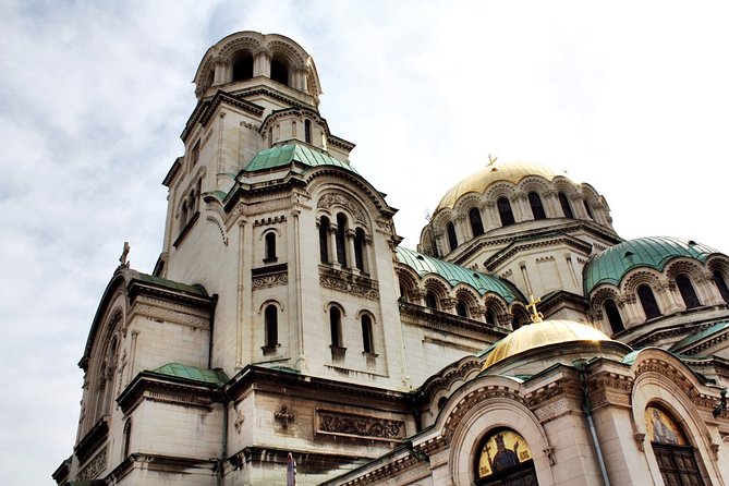 Private & Ultimate Sofia 2,5-hour Walking Tour - Government Quarter and Parliament Area Photo Stop