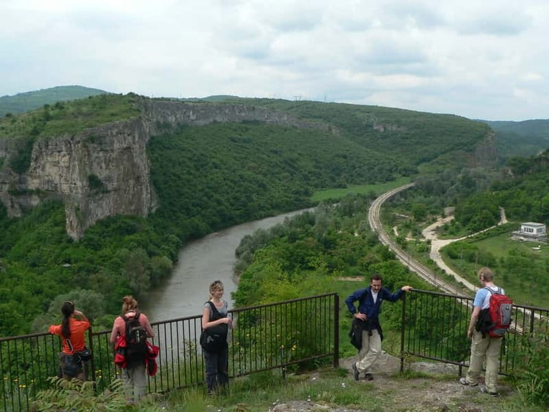 Prohodna, Saeva Dupka Cave and Glozhene Tour from Sofia - Saeva Dupka Cave: 5 Halls, 400 Meters, and Stalagmite Drama