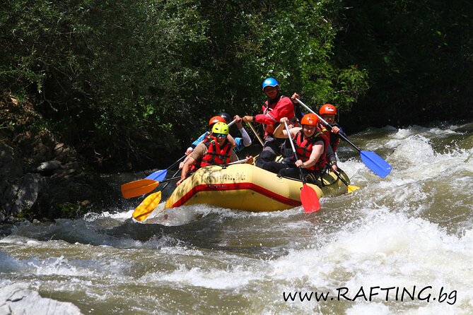 Rafting on Struma River - What you get on the river: the full neoprene kit