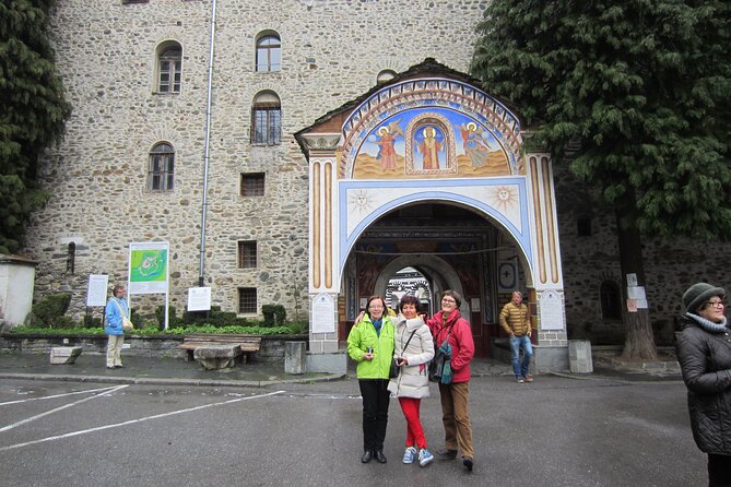 Rila Monastery and Wine Tasting Tour - Medi Valley Winery: five wines, views, and how to pace yourself