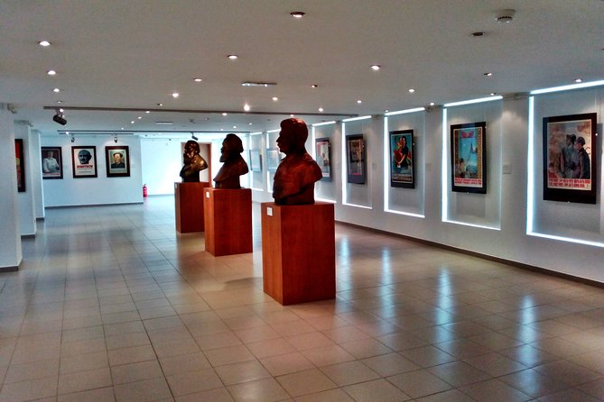 Self-guided Tour in the Museum of Socialist Art - The 1 to 3 hour plan that works in real life
