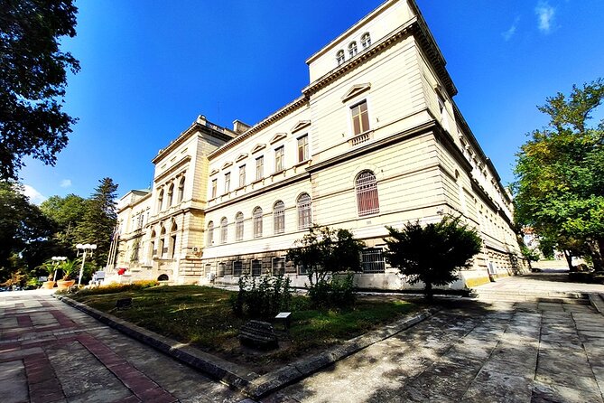 Self-guided tour in Varna Archaeological Museum + ticket - The museum building is part of the experience