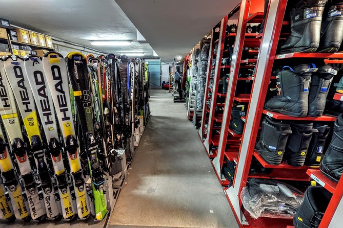 Ski and Snowboard equipment rental in Bansko - Price and value: is $18.14 per person a smart deal?