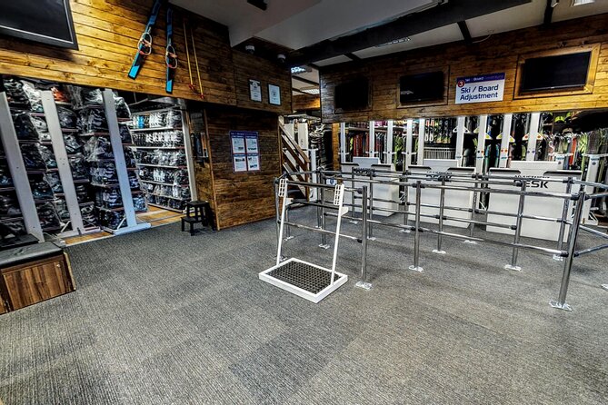 Ski and Snowboard equipment rental in Bansko - Service Level: Helpful Staff, With One Clear Warning Sign