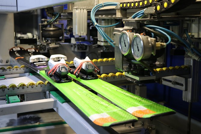 Ski and snowboard servicing in Borovets - What they service for your skis or snowboard