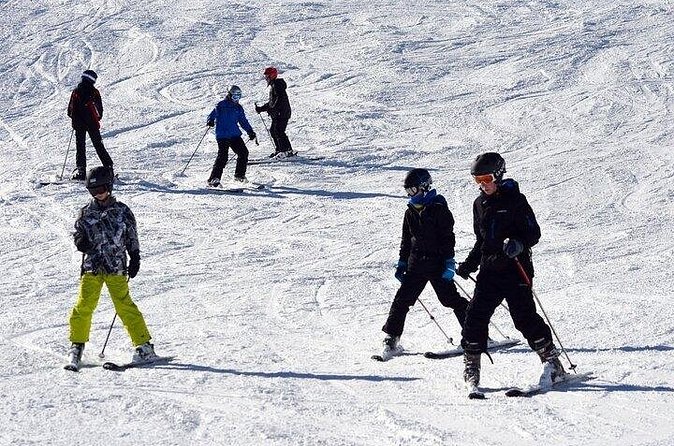 Ski & snowboard private lessons in Borovets - Equipment and Lift Pass: The Two Big Costs Not Included