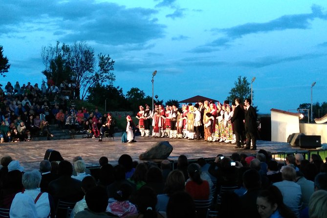 Skip the Line: Medieval Tuida Fortress tours - Optional archery and medieval dresses: fun, but also thematic