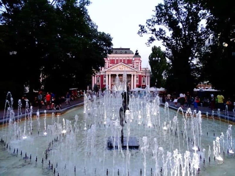 Sofia Afternoon Walking Tour with Wine and Food Tasting - Banya Bashi Mosque and the city’s Ottoman-era layer