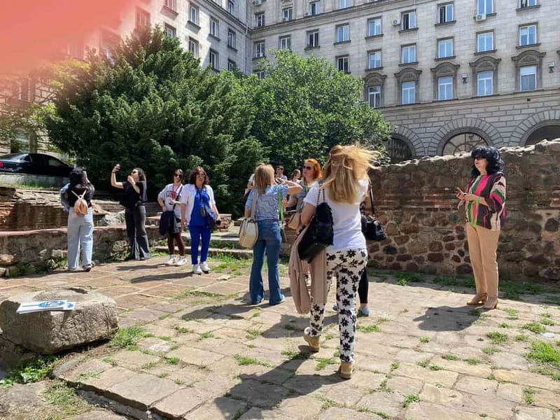 Sofia: City Monuments Guided Walking Tour with Audio Guide - Presidential Palace finale: film the changing of the guard