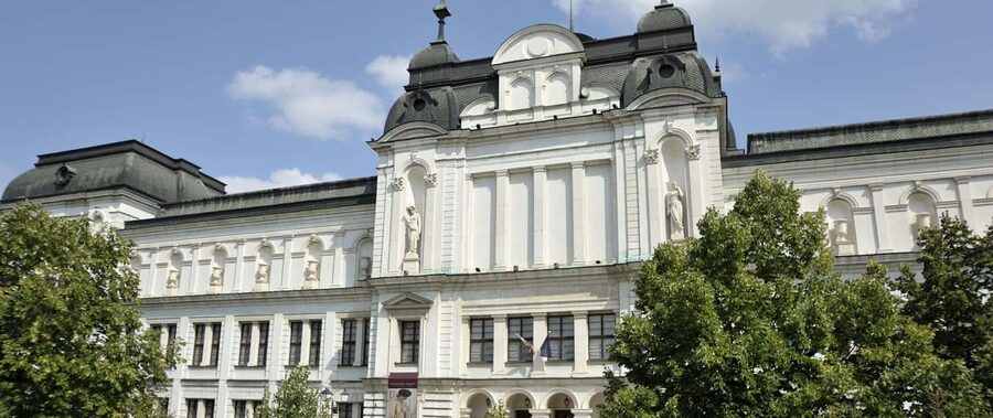 Sofia: National Gallery, Ethnographic Museum, & Art Tour - Kvadrat 500: the National Gallery that makes art browsing easy