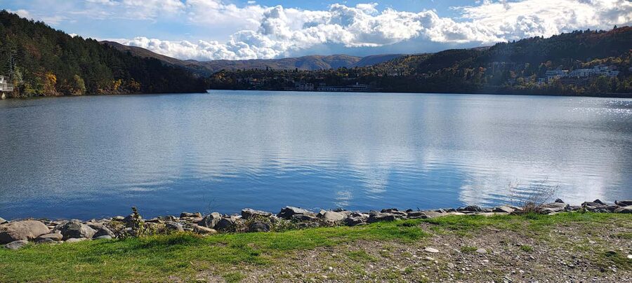 Sofia, Pancharevo lake+Iskar river, guided. Pick up drop-off - Door-to-door pickup in an electric car, right where you are