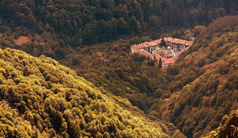 Sofia: Rila Monastery & Boyana Church - Audio guided tour - Getting there and the small-group rhythm