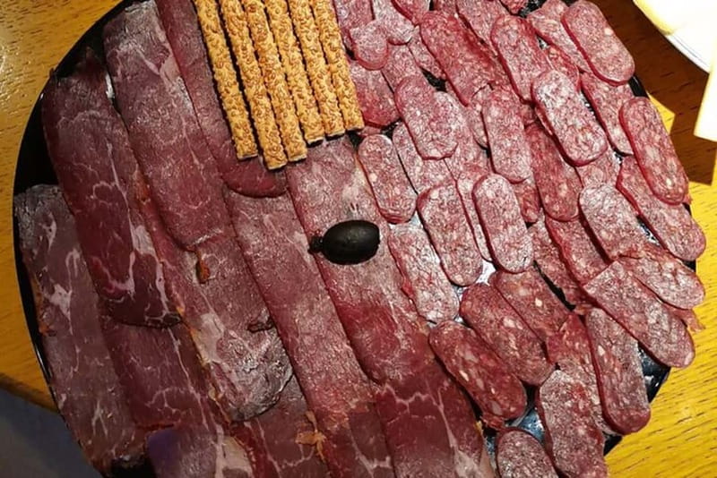 Special selection of prime cuts and wine - Key moments to look for