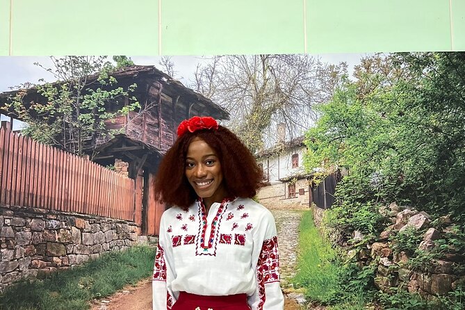 Take a photo with traditional Bulgarian costumes - Price and value for a private costume keepsake