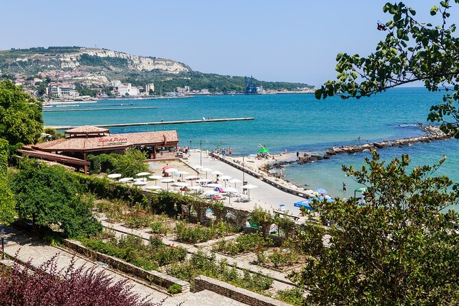 The best of Balchik walking tour - Stop 1 at Balchik Art Gallery: a free entry start with sea-view charm